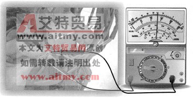 图3 122检测四通阀线圈阻值 图3 122检测四通阀线圈阻值