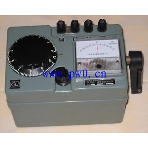 避雷测试点摇表的用法