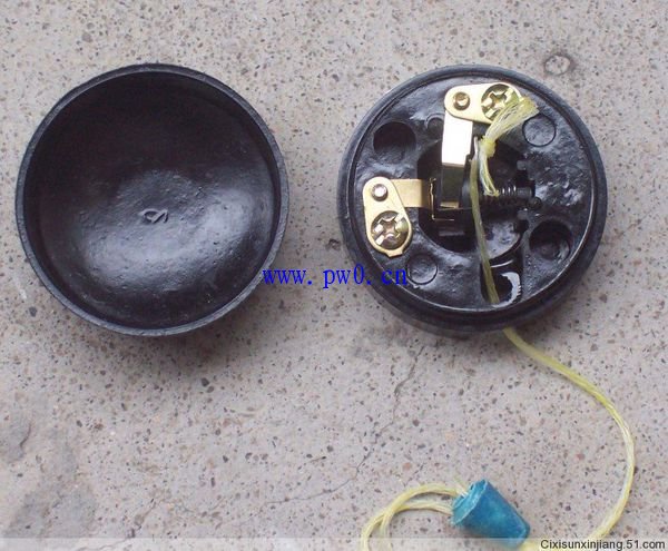 电灯老式拉线开关接法